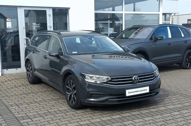 Volkswagen Passat cena 102900 przebieg: 102646, rok produkcji 2020 z Pelplin małe 352